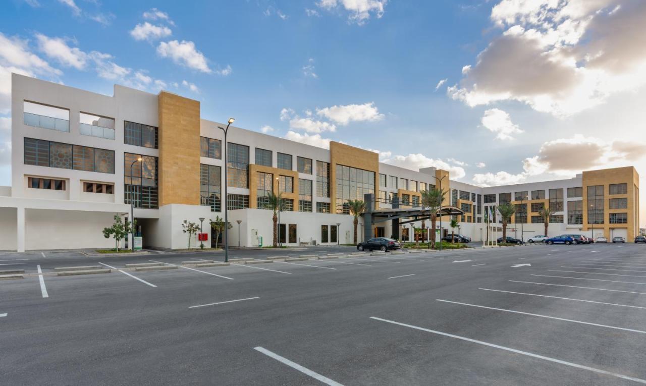 Holiday Inn & Suites Al Jubail By Ihg Al Fanatir Exterior foto