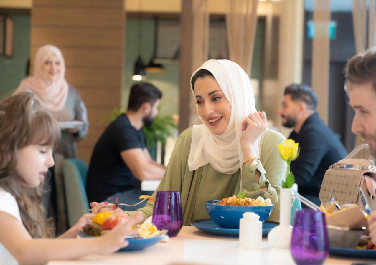 Holiday Inn & Suites Al Jubail By Ihg Al Fanatir Exterior foto